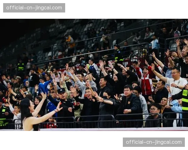 朱厄尔·洛伊德与迪瑞卡·汉姆比加盟中国WCBA陕西榆林天泽，WNBA球星海外淘金